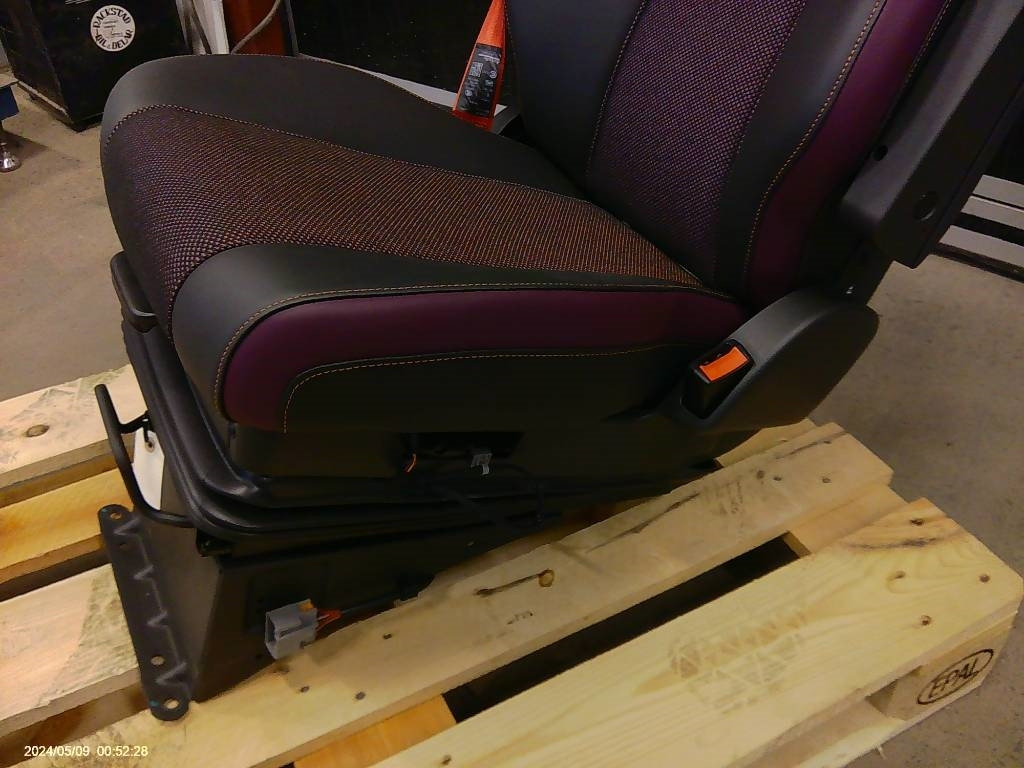 Volvo FM förarstol, 23766422 - Cabine por Camião: foto 3 Volvo FM förarstol, 23766422 - Cabine por Camião: foto 3