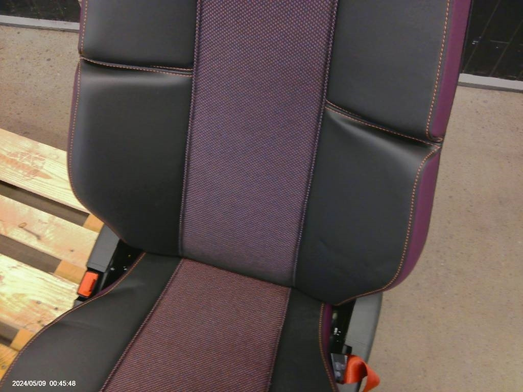 Volvo FM passagerarstol, 23766362 - Cabine por Camião: foto 3 Volvo FM passagerarstol, 23766362 - Cabine por Camião: foto 3