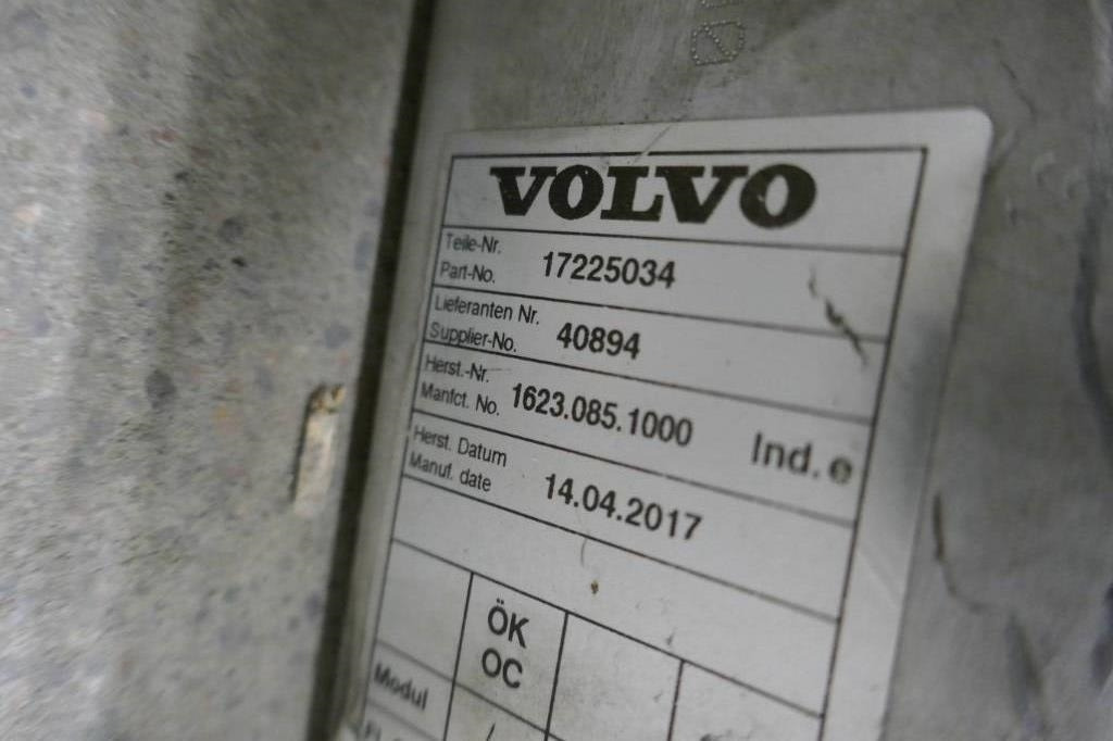 Volvo L180 HL kylare hydraulolja voe17225034 - Radiador por Máquina de construção: foto 2 Volvo L180 HL kylare hydraulolja voe17225034 - Radiador por Máquina de construção: foto 2