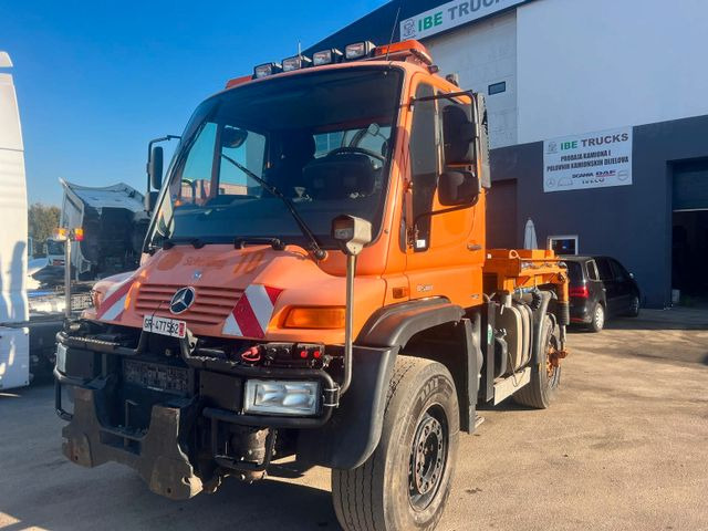 Unimog U500 4x4, Boeschungsmaehwerk Mulag - Camião: foto 2 Unimog U500 4x4, Boeschungsmaehwerk Mulag - Camião: foto 2