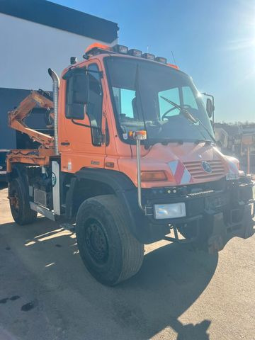 Unimog U500 4x4, Boeschungsmaehwerk Mulag - Camião: foto 3 Unimog U500 4x4, Boeschungsmaehwerk Mulag - Camião: foto 3