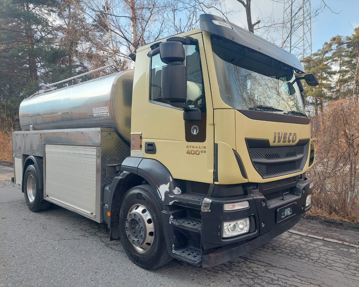 Iveco 190S40 Stralis 4x2, E6, Milchtank Jansky, RHD - Caminhão tanque: foto 2 Iveco 190S40 Stralis 4x2, E6, Milchtank Jansky, RHD - Caminhão tanque: foto 2