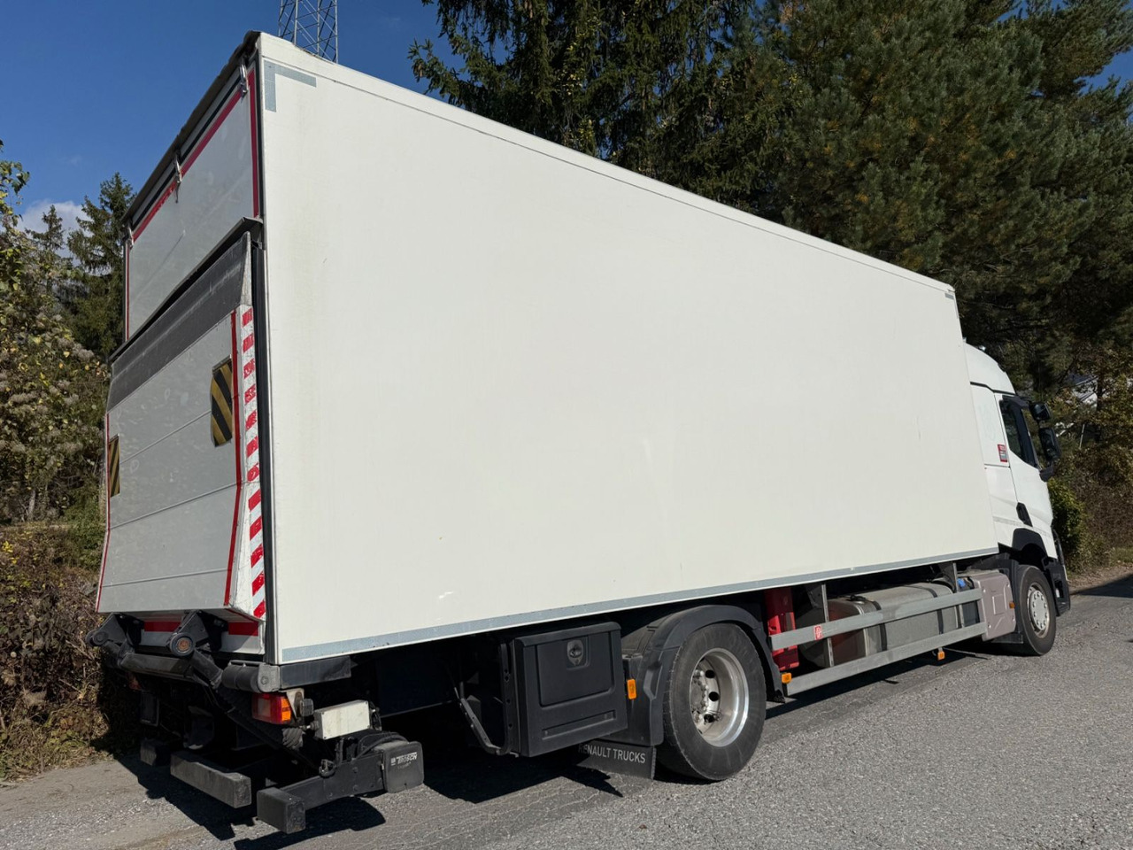 Renault T460 4x2, E 6, Carrier U850, -30C, Ladebordwand - Camião frigorífico: foto 3 Renault T460 4x2, E 6, Carrier U850, -30C, Ladebordwand - Camião frigorífico: foto 3