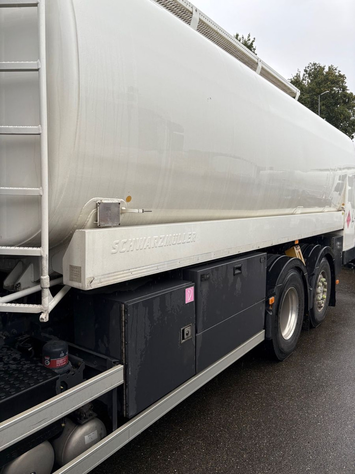 Renault T460 6x2, E6, ADR, Diesel/Benzin, Schwarzmueller - Caminhão tanque: foto 4 Renault T460 6x2, E6, ADR, Diesel/Benzin, Schwarzmueller - Caminhão tanque: foto 4