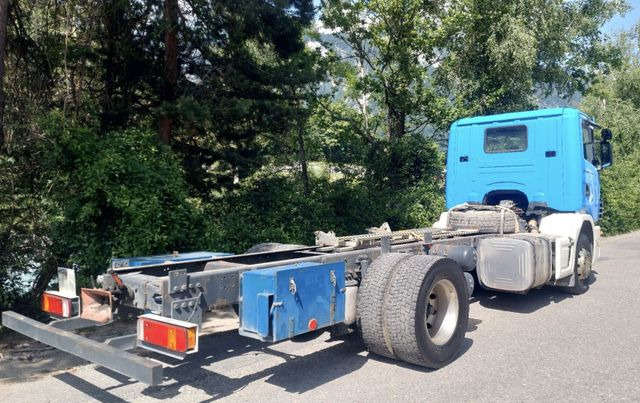 Scania R124LB 420 4x2, Euro 3 - Camião chassi: foto 4 Scania R124LB 420 4x2, Euro 3 - Camião chassi: foto 4