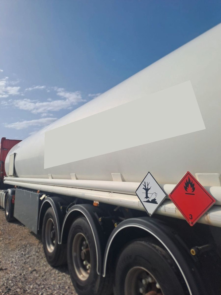 Schrader ADR, Treibstoff Diesel/Benzin, 4 Kammern, Sening Schrader ADR, Treibstoff Diesel/Benzin, 4 Kammern, Sening - Semirreboque tanque: foto 3 Schrader ADR, Treibstoff Diesel/Benzin, 4 Kammern, Sening Schrader ADR, Treibstoff Diesel/Benzin, 4 Kammern, Sening - Semirreboque tanque: foto 3