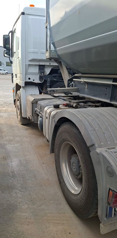 Mercedes-Benz Actros 1844 4x2, MP3, Euro 5 - Tractor: foto 4 Mercedes-Benz Actros 1844 4x2, MP3, Euro 5 - Tractor: foto 4