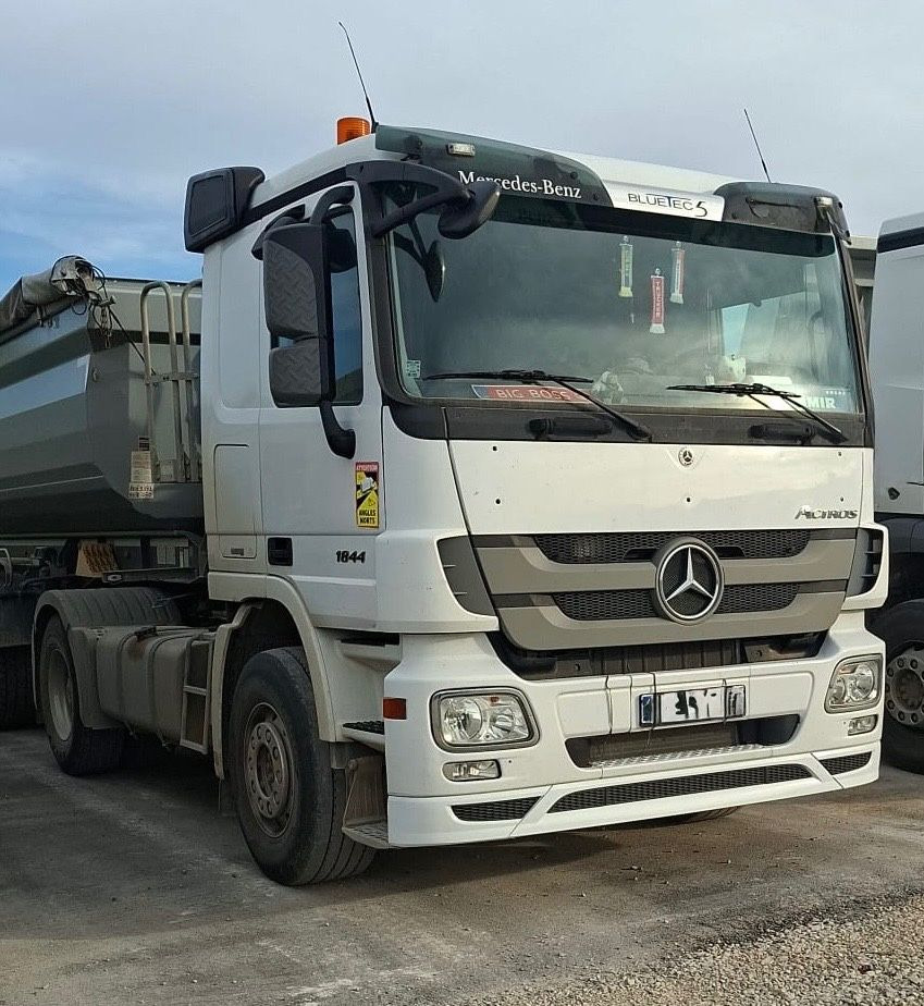 Mercedes-Benz Actros 1844 4x2, MP3, Euro 5 - Tractor: foto 1 Mercedes-Benz Actros 1844 4x2, MP3, Euro 5 - Tractor: foto 1