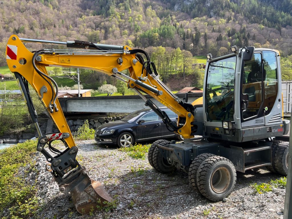 Wacker EW65, 3 Schaufeln, Schnellwechsler - Escavadeira de rodas: foto 1 Wacker EW65, 3 Schaufeln, Schnellwechsler - Escavadeira de rodas: foto 1