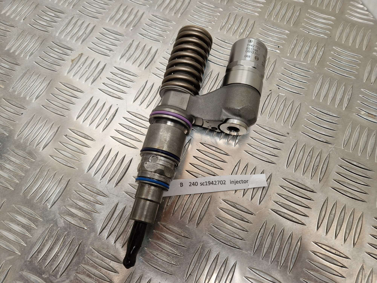 1942702 Scania fuel injector Bosch - Motor e peças por Máquina de construção: foto 1 1942702 Scania fuel injector Bosch - Motor e peças por Máquina de construção: foto 1