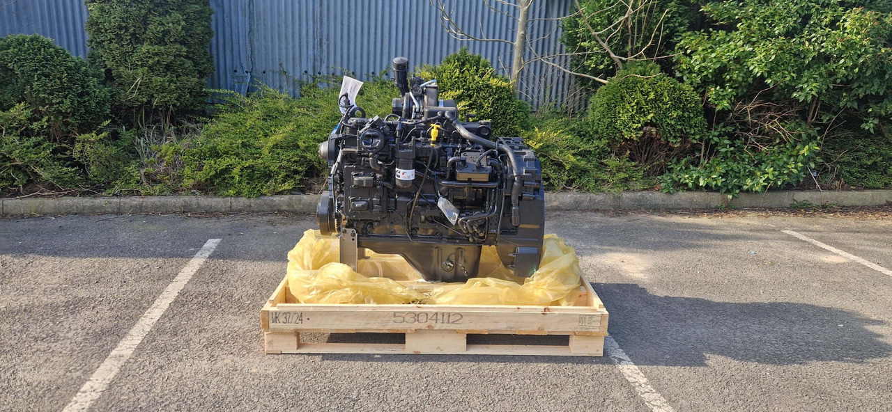 Cummins QSB 6.7 engine unused 6 cylinder CM2450 ECU - Motor por Máquina de construção: foto 2 Cummins QSB 6.7 engine unused 6 cylinder CM2450 ECU - Motor por Máquina de construção: foto 2