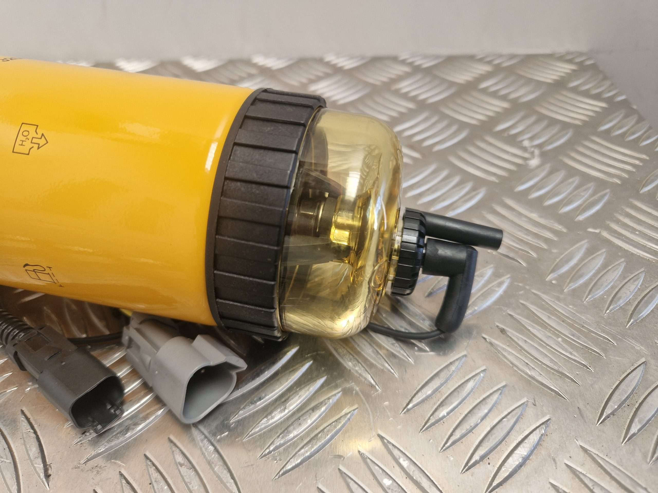 Fuel Filter lift pump genuine JCB 320/A7046 320/A7087 333/C3351 - Motor e peças por Máquina de construção: foto 3 Fuel Filter lift pump genuine JCB 320/A7046 320/A7087 333/C3351 - Motor e peças por Máquina de construção: foto 3