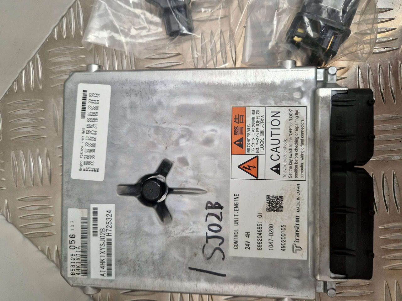 ISUZU ECU 4HK1 XYSJ02B 24V H725324 - Motor e peças por Máquina de construção: foto 3 ISUZU ECU 4HK1 XYSJ02B 24V H725324 - Motor e peças por Máquina de construção: foto 3