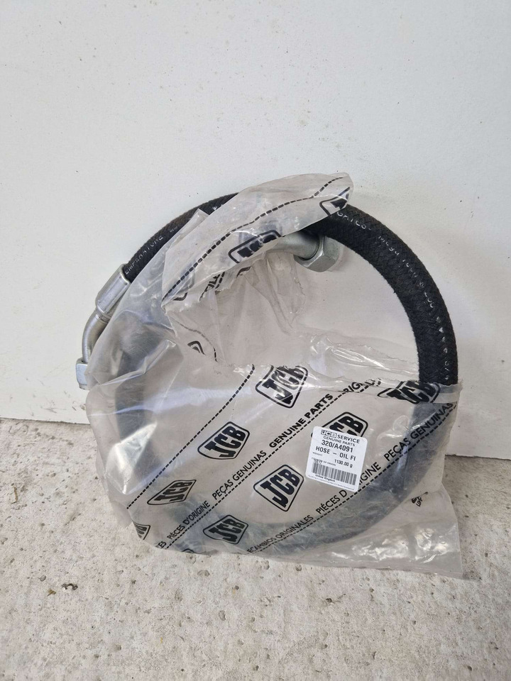 JCB 320/A4091 320/A4237 excavator Oil hose - Motor e peças por Máquina de construção: foto 1 JCB 320/A4091 320/A4237 excavator Oil hose - Motor e peças por Máquina de construção: foto 1