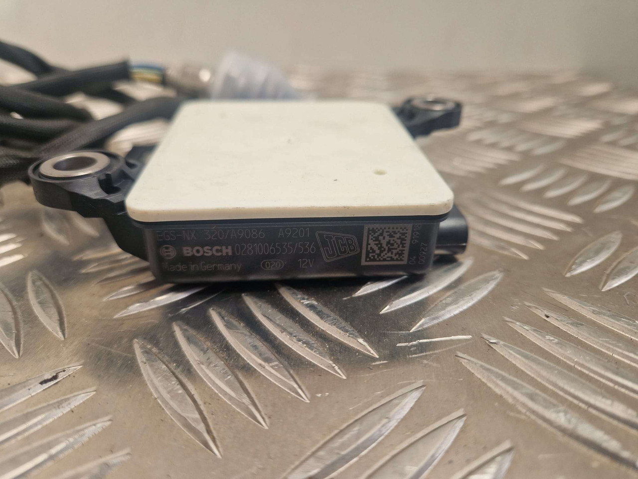 JCB nitrous oxide sensor 320/A9086 Bosch 12v - Motor e peças por Máquina de construção: foto 3 JCB nitrous oxide sensor 320/A9086 Bosch 12v - Motor e peças por Máquina de construção: foto 3