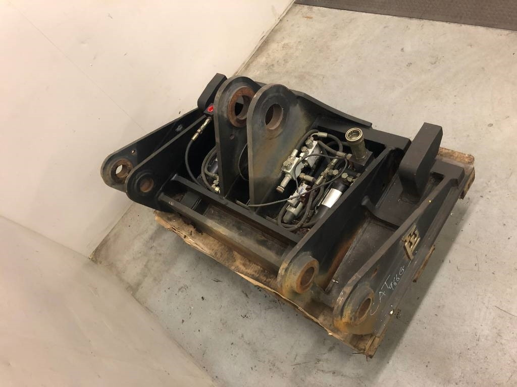 CAT 966 G - Acoplamento rápido por Máquina de construção: foto 2 CAT 966 G - Acoplamento rápido por Máquina de construção: foto 2