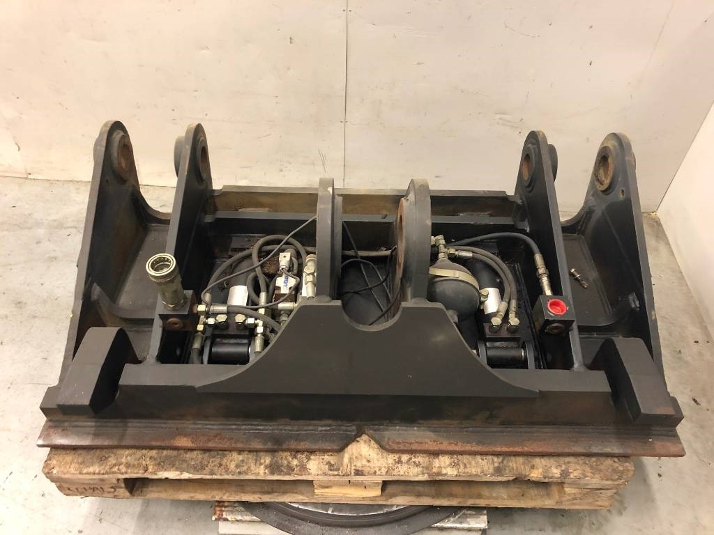 CAT 966 G - Acoplamento rápido por Máquina de construção: foto 4 CAT 966 G - Acoplamento rápido por Máquina de construção: foto 4