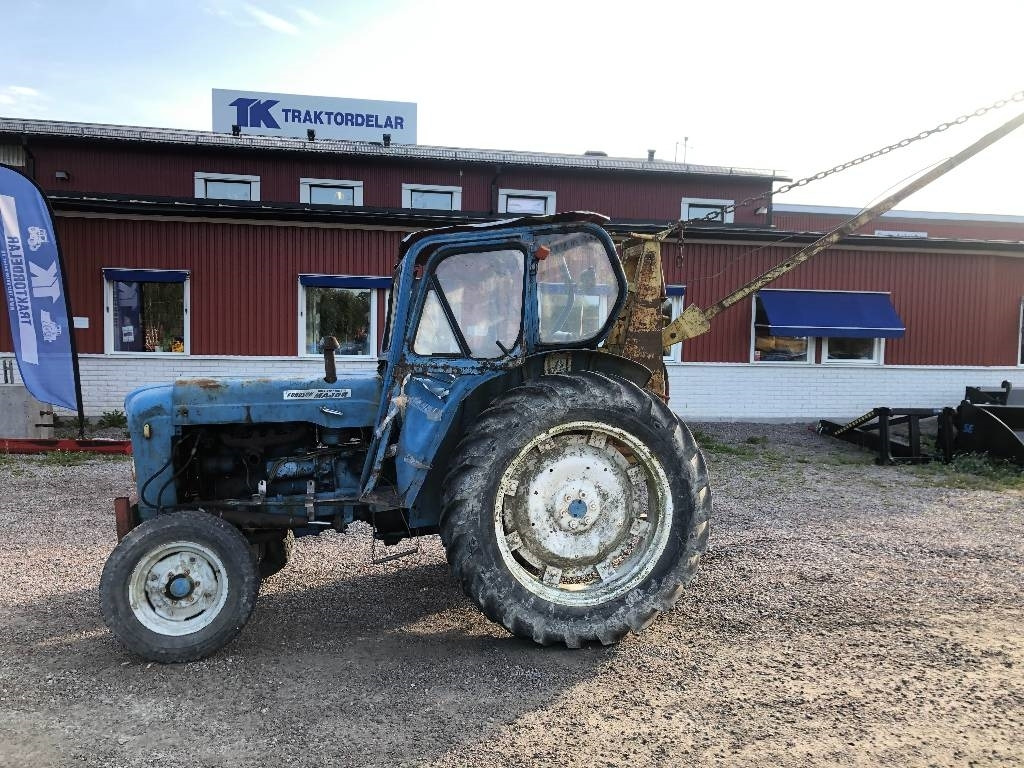 Fordson Super Major Dismantled: only spare parts - Trator: foto 1 Fordson Super Major Dismantled: only spare parts - Trator: foto 1