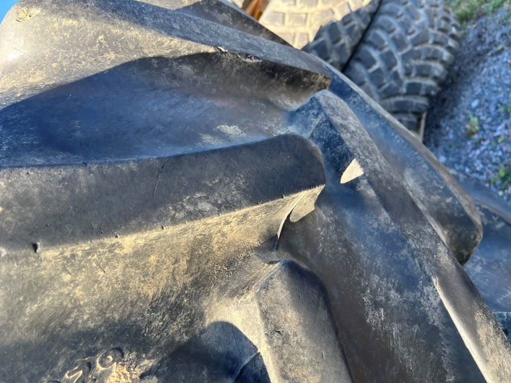 Goodyear 620/70R42 till New Holland / Ford 8670 - Pneu por Máquina agrícola: foto 3 Goodyear 620/70R42 till New Holland / Ford 8670 - Pneu por Máquina agrícola: foto 3