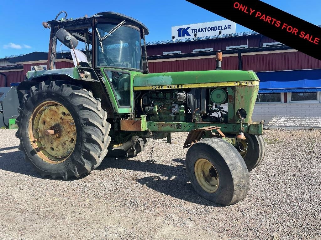 John Deere 4230 Dismantled. Only spare parts - Trator: foto 1 John Deere 4230 Dismantled. Only spare parts - Trator: foto 1