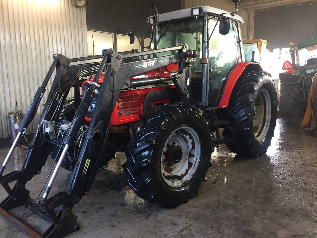 Massey Ferguson 4270 Dismantled for spare parts - Trator: foto 1 Massey Ferguson 4270 Dismantled for spare parts - Trator: foto 1