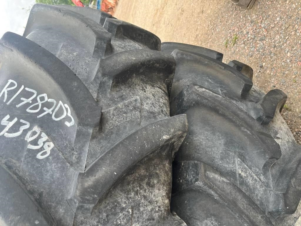 Michelin 16,9R34 till Case IH - Pneu por Máquina agrícola: foto 2 Michelin 16,9R34 till Case IH - Pneu por Máquina agrícola: foto 2