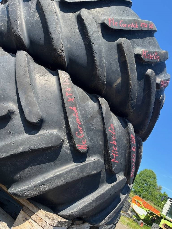 Michelin 650/65R38 520/65R28 till Case , MC Cormick - Pneu por Máquina agrícola: foto 4 Michelin 650/65R38 520/65R28 till Case , MC Cormick - Pneu por Máquina agrícola: foto 4