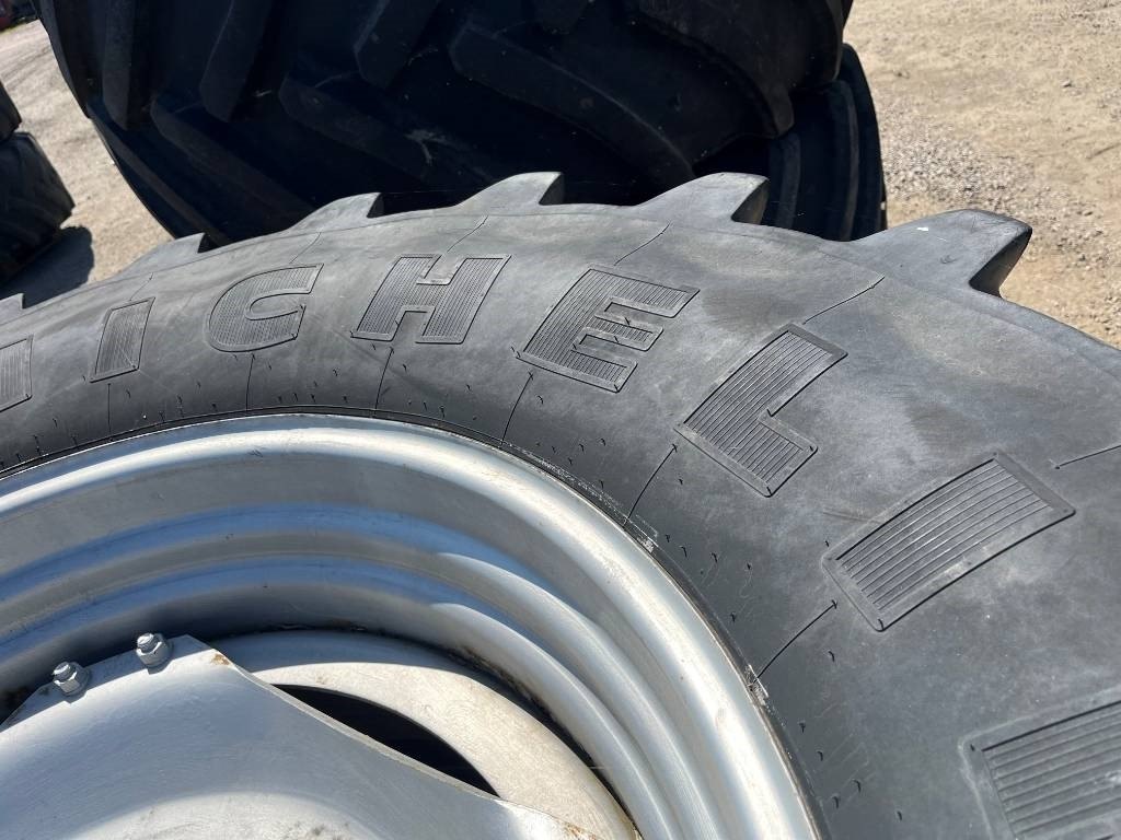 Michelin 650/65R38 till Case MX 135 - Pneu por Máquina agrícola: foto 5 Michelin 650/65R38 till Case MX 135 - Pneu por Máquina agrícola: foto 5