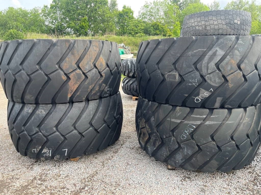 Michelin 800/65R29 XLD Volvo L150 L180 - Roda completa: foto 1 Michelin 800/65R29 XLD Volvo L150 L180 - Roda completa: foto 1