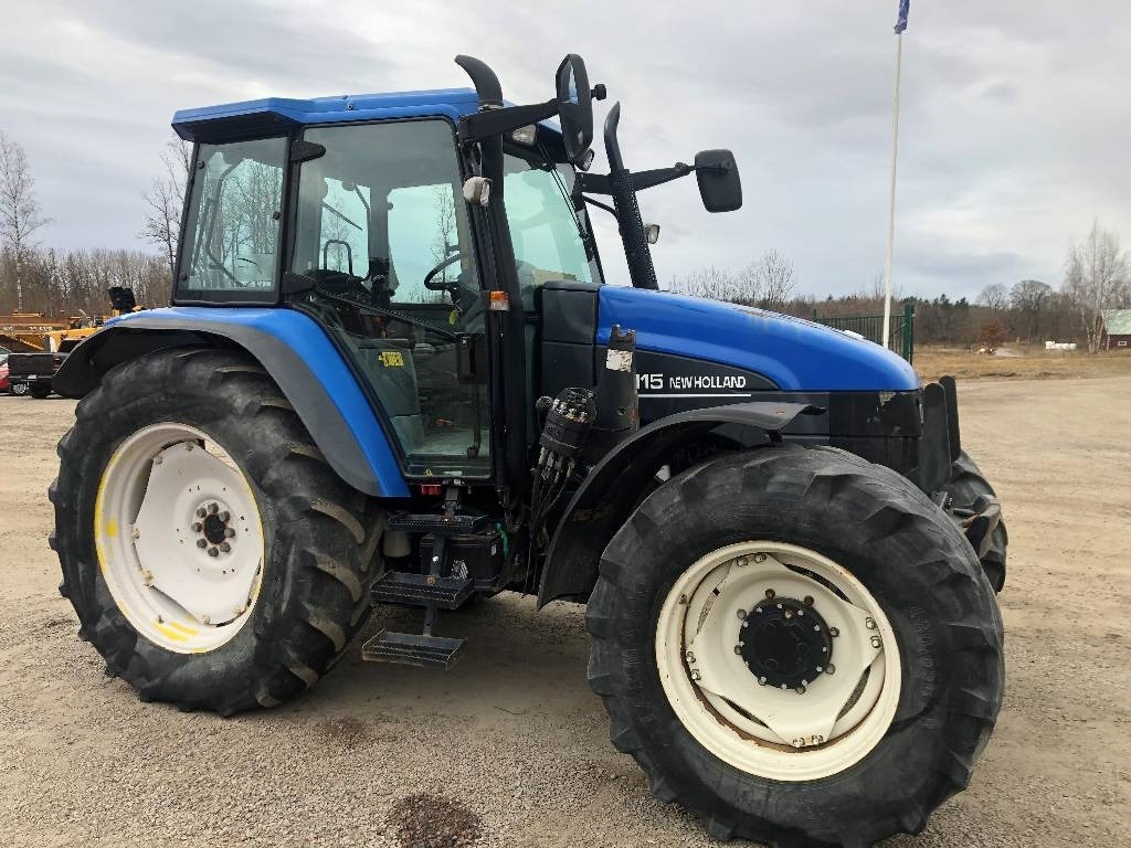 New Holland TS 115 Dismantled: only spare parts - Trator: foto 2 New Holland TS 115 Dismantled: only spare parts - Trator: foto 2