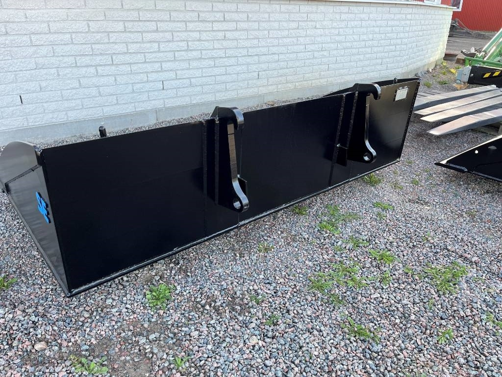 Planeringsskopa SE 2,20 Volvo L30 , L35 - Balde por Máquina de construção: foto 3 Planeringsskopa SE 2,20 Volvo L30 , L35 - Balde por Máquina de construção: foto 3