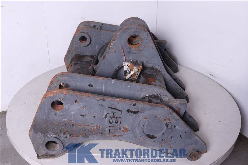 Redskapsfäste / Quickhitch CAT 966 - Acoplamento rápido por Máquina de construção: foto 2 Redskapsfäste / Quickhitch CAT 966 - Acoplamento rápido por Máquina de construção: foto 2