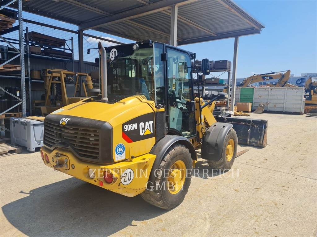 CAT 906M - Pá carregadora de rodas: foto 4 CAT 906M - Pá carregadora de rodas: foto 4