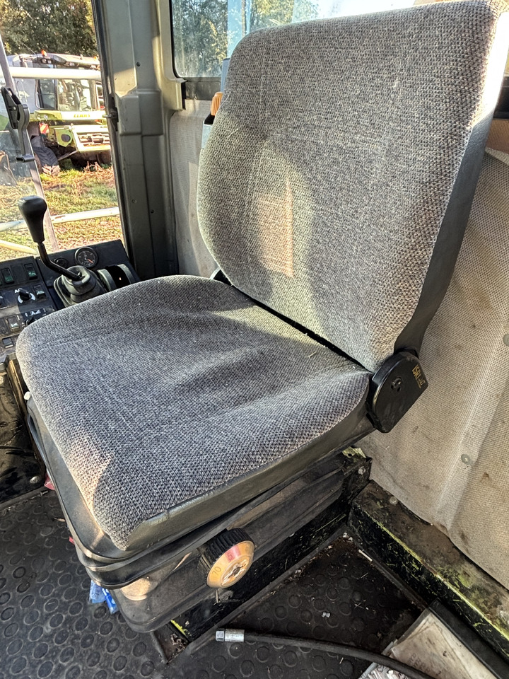 Claas Jaguar 800 820 840 860 880 Siedzenie Fotel Kierowcy - Banco por Máquina agrícola: foto 1 Claas Jaguar 800 820 840 860 880 Siedzenie Fotel Kierowcy - Banco por Máquina agrícola: foto 1