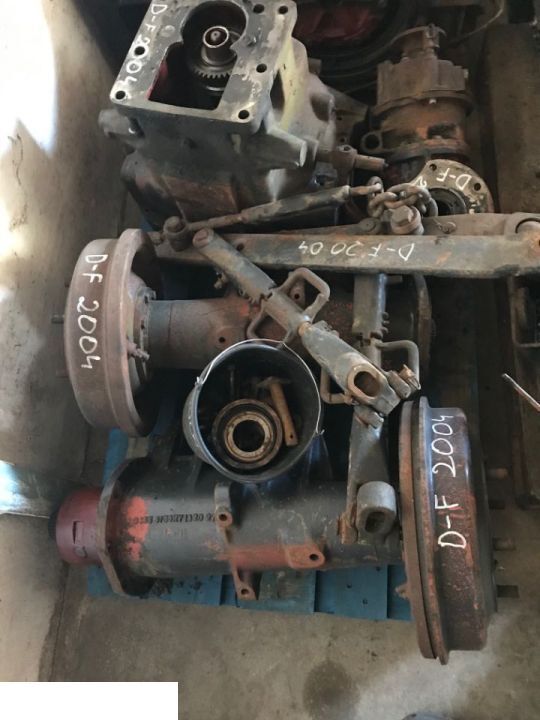Deutz Fahr Intrac 2004 - Skrzynia - Caixas de velocidade e peças por Máquina agrícola: foto 2 Deutz Fahr Intrac 2004 - Skrzynia - Caixas de velocidade e peças por Máquina agrícola: foto 2