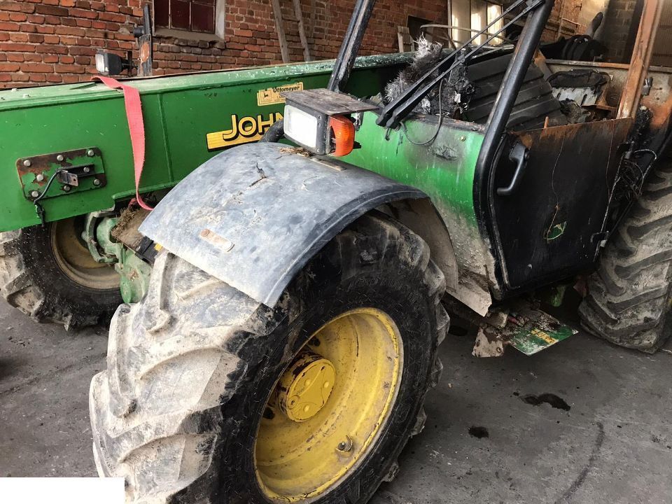 John Deere 3400 - CZĘŚCI - Zaczep - Estrutura/ Châssis por Máquina agrícola: foto 5 John Deere 3400 - CZĘŚCI - Zaczep - Estrutura/ Châssis por Máquina agrícola: foto 5
