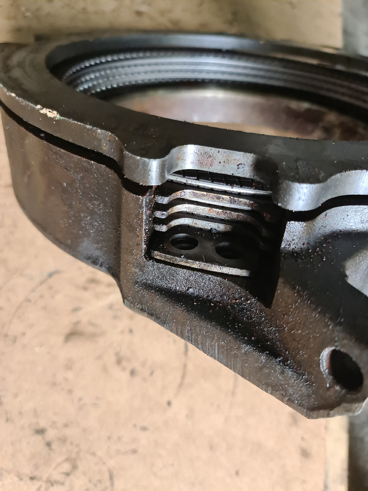 John Deere 4650 4850 Obudowa Hamulca Tłoka Hamulcowego R72041 R72042 - Peças de freio por Máquina agrícola: foto 3 John Deere 4650 4850 Obudowa Hamulca Tłoka Hamulcowego R72041 R72042 - Peças de freio por Máquina agrícola: foto 3