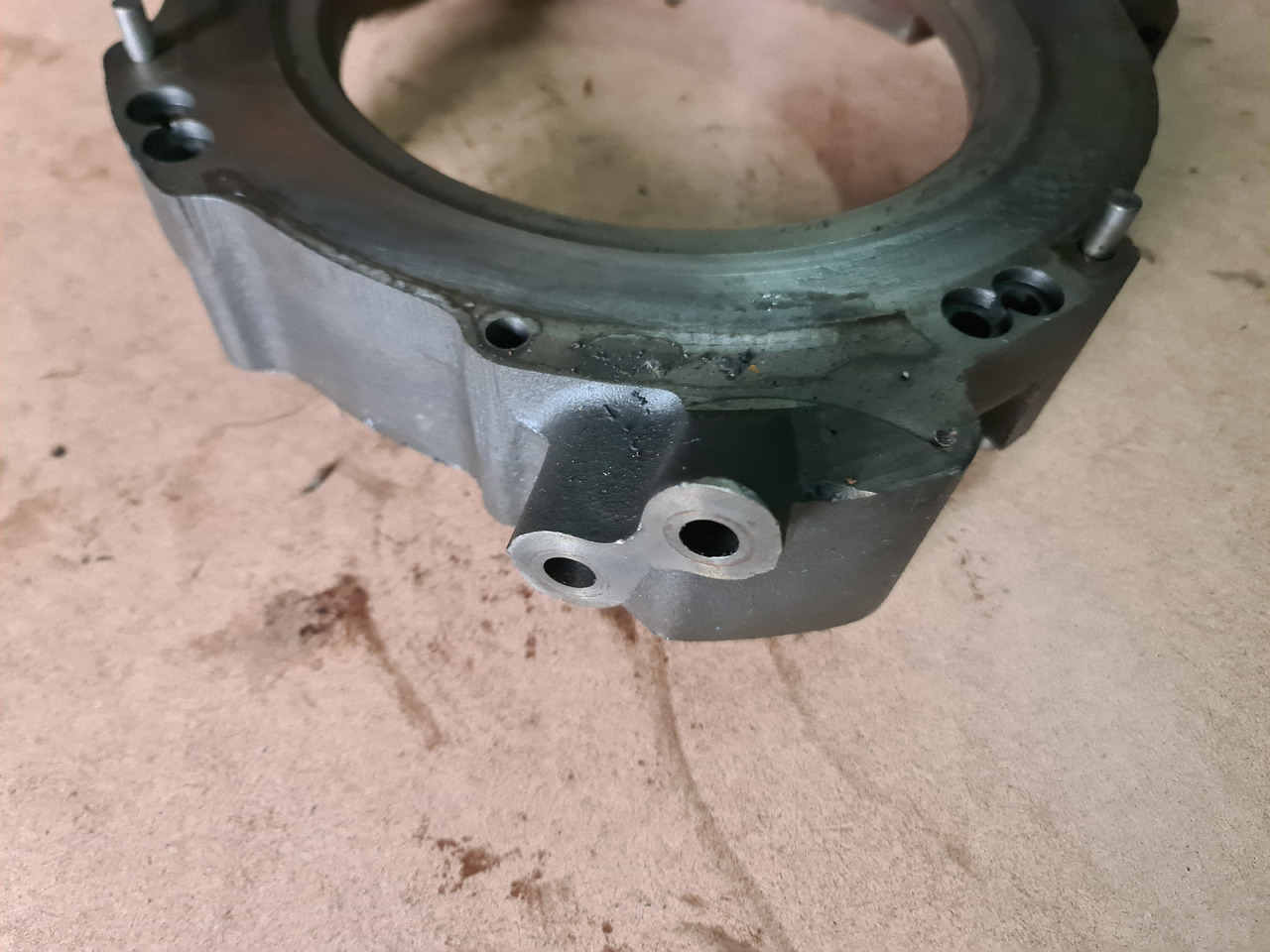 John Deere 4650, 4850 Obudowa Tłoka Hamulcowego R72044 - Peças de freio por Máquina agrícola: foto 2 John Deere 4650, 4850 Obudowa Tłoka Hamulcowego R72044 - Peças de freio por Máquina agrícola: foto 2