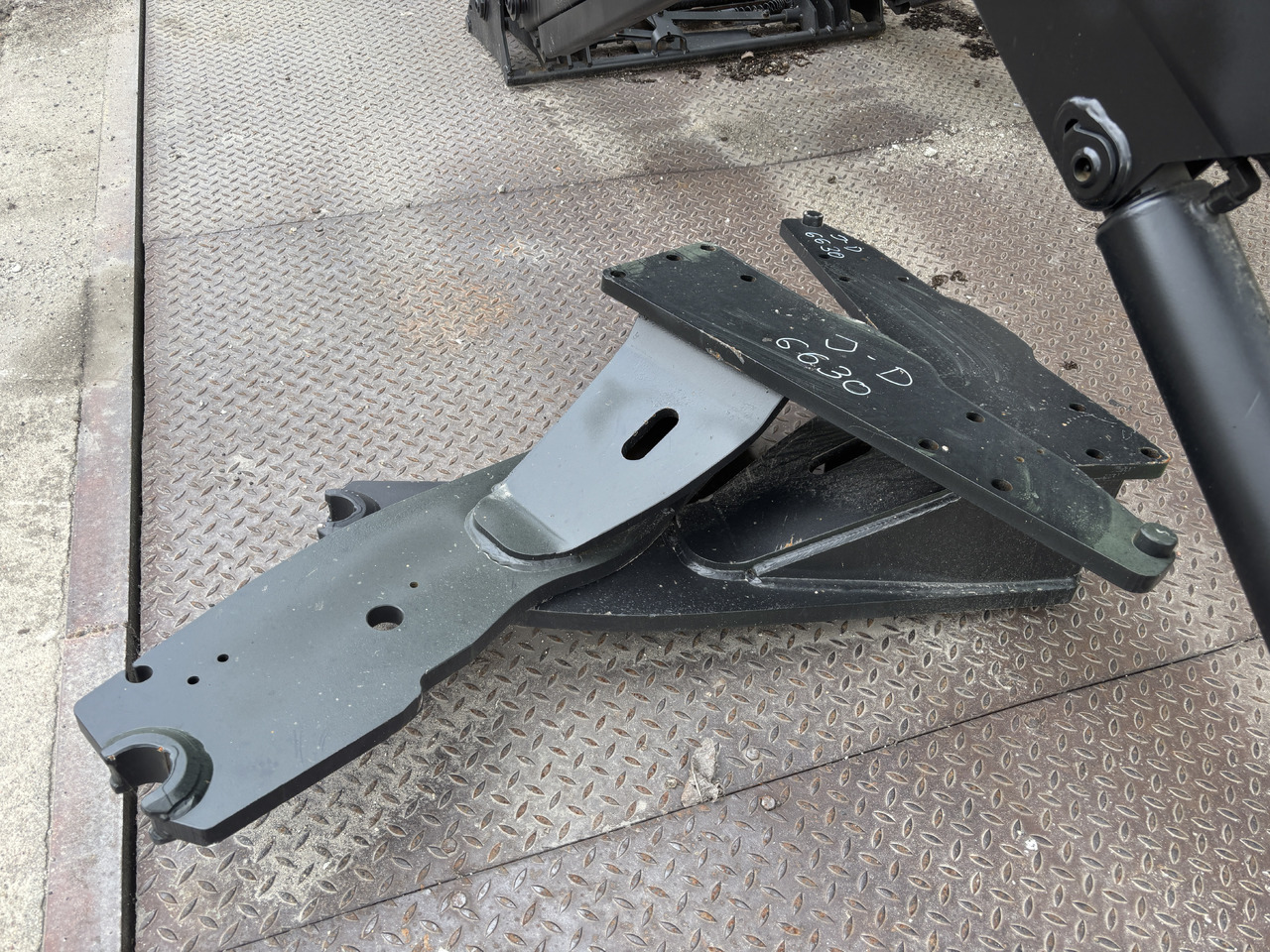 John Deere 6630 - TUR ładowacz czołowy - Carregador frontal para o trator: foto 5 John Deere 6630 - TUR ładowacz czołowy - Carregador frontal para o trator: foto 5