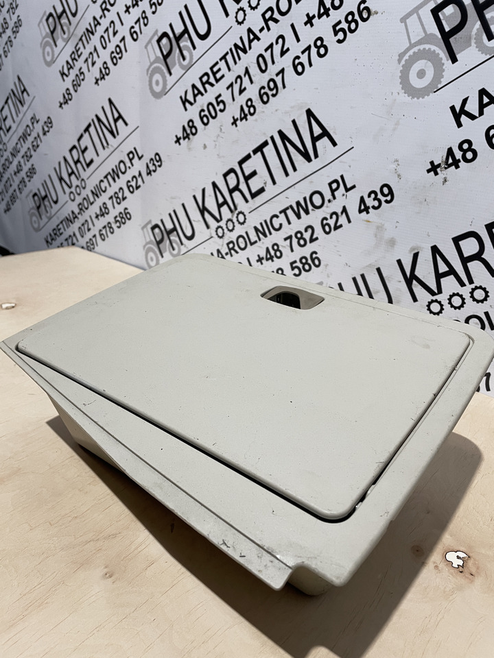 John Deere 6920S - schowek L153749 - Cabine e interior por Máquina agrícola: foto 3 John Deere 6920S - schowek L153749 - Cabine e interior por Máquina agrícola: foto 3