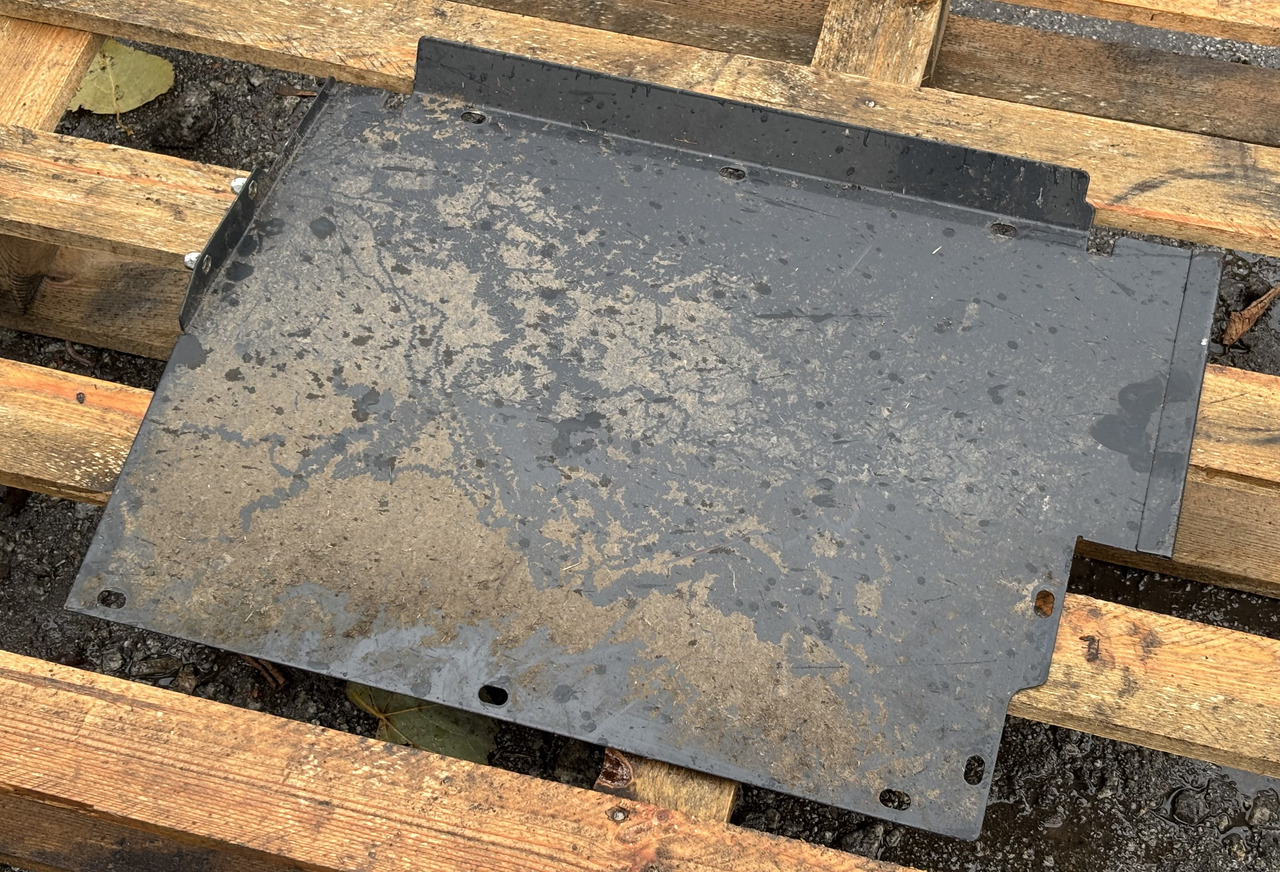 Pottinger Jumbo 7450 Przyczepa Samozbierająca - Obudowa Osłona Klapa - Peça de reposição por Máquina agrícola: foto 3 Pottinger Jumbo 7450 Przyczepa Samozbierająca - Obudowa Osłona Klapa - Peça de reposição por Máquina agrícola: foto 3