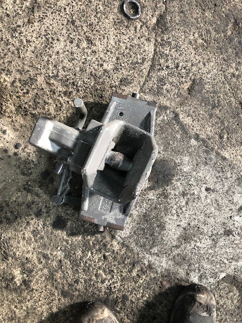 Zaczep Claas| Zaczep Massey Ferguson - Estrutura/ Châssis por Máquina agrícola: foto 1 Zaczep Claas| Zaczep Massey Ferguson - Estrutura/ Châssis por Máquina agrícola: foto 1