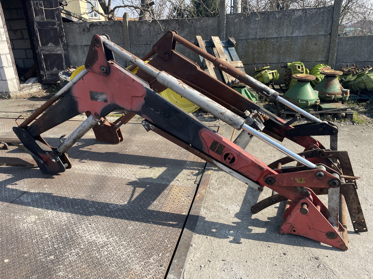 Zetor TL - TUR ładowacz czołowy + mocowania - Carregador frontal para o trator: foto 1 Zetor TL - TUR ładowacz czołowy + mocowania - Carregador frontal para o trator: foto 1