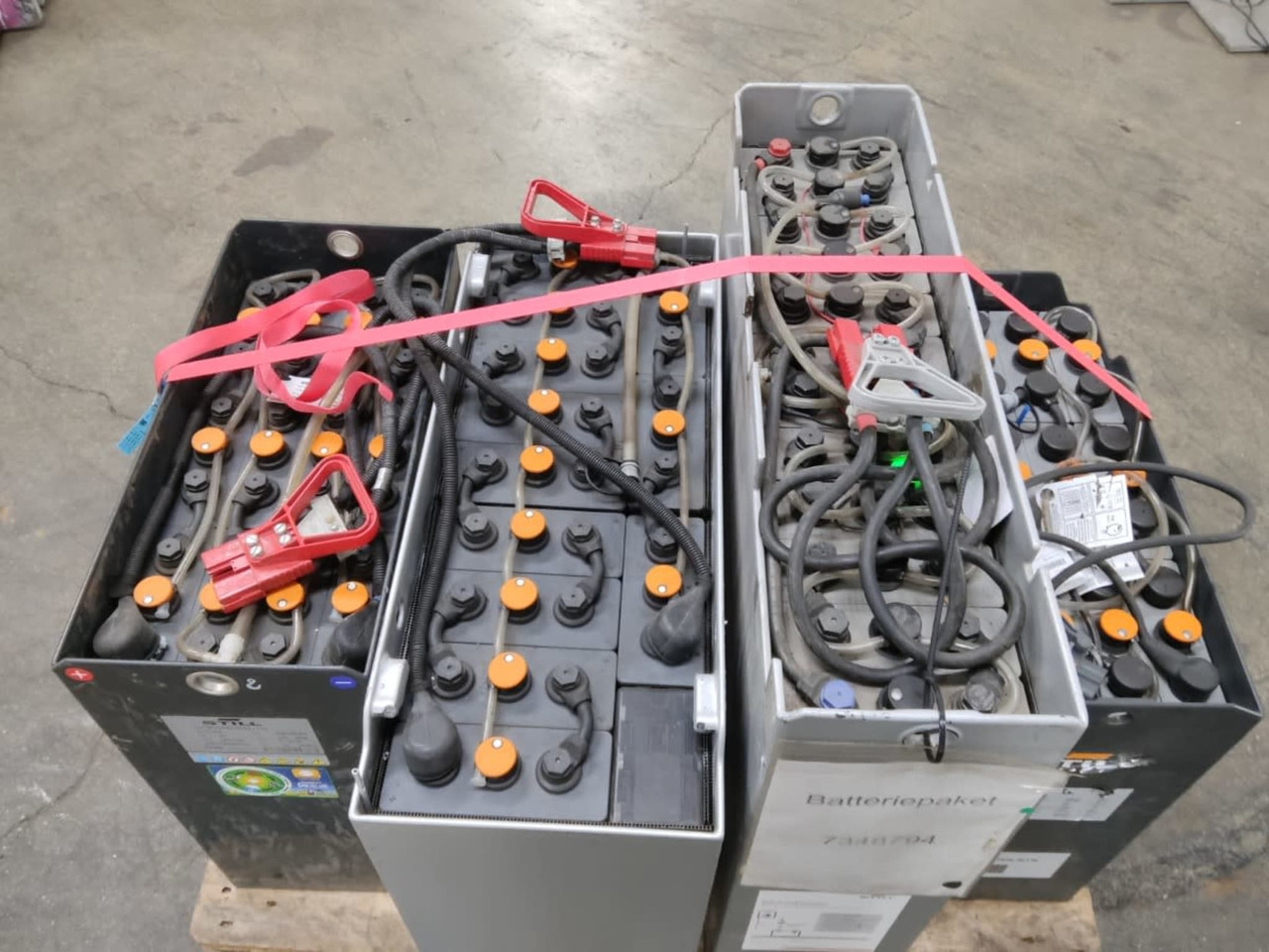 Battery Package 4 pieces - Bateria automotiva por Equipamento de movimentação: foto 4 Battery Package 4 pieces - Bateria automotiva por Equipamento de movimentação: foto 4