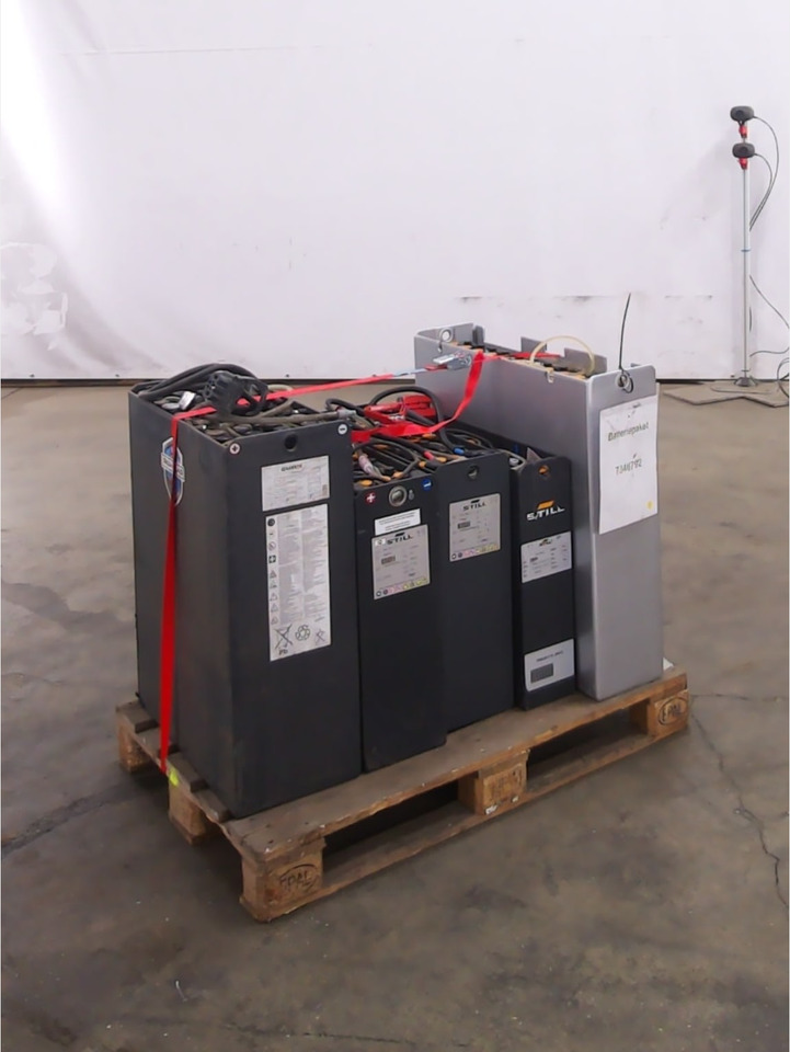 Battery Package 5x Batteries - Bateria automotiva por Equipamento de movimentação: foto 1 Battery Package 5x Batteries - Bateria automotiva por Equipamento de movimentação: foto 1