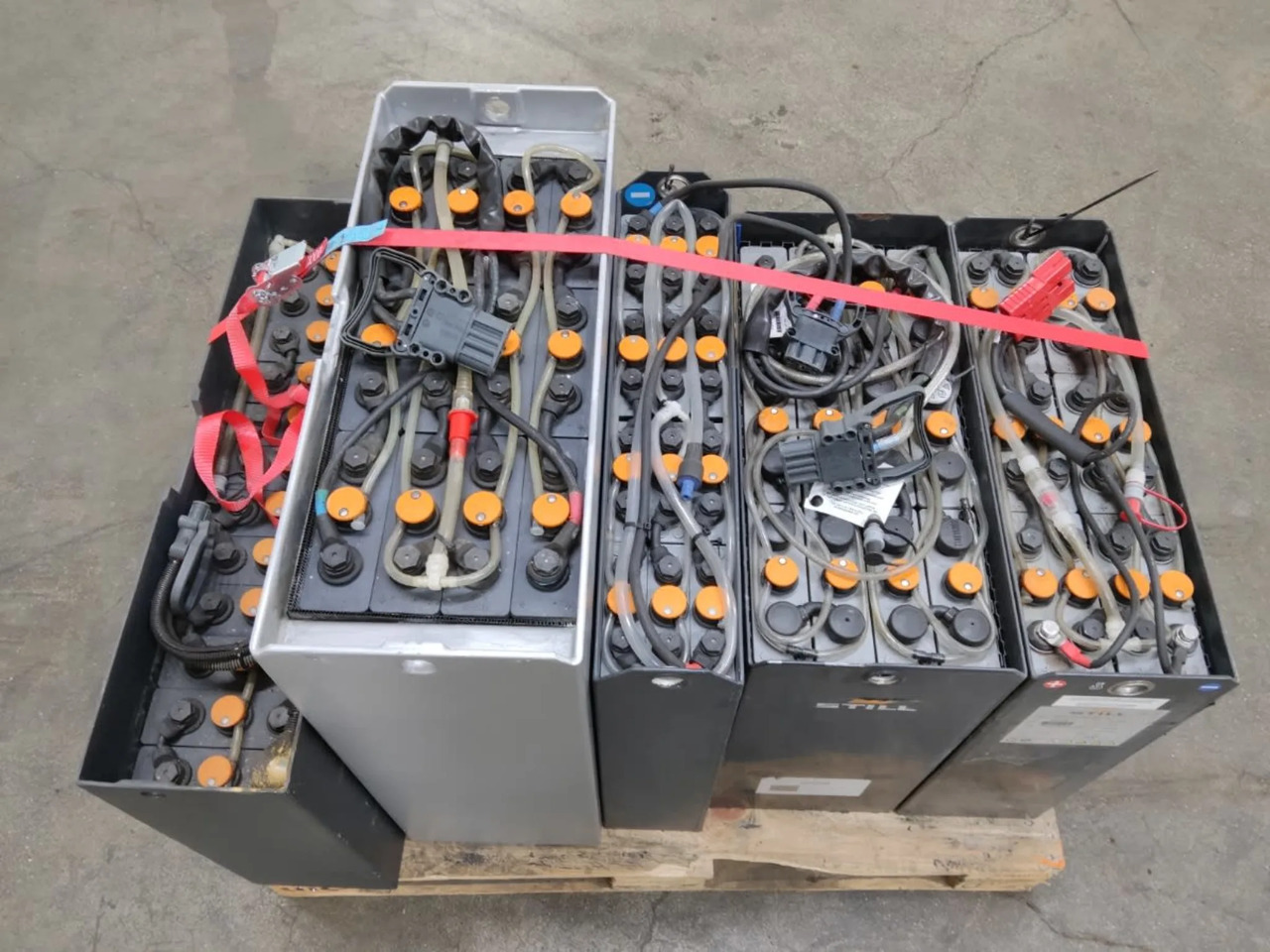 STILL 5x Batterien - Bateria automotiva por Equipamento de movimentação: foto 5 STILL 5x Batterien - Bateria automotiva por Equipamento de movimentação: foto 5