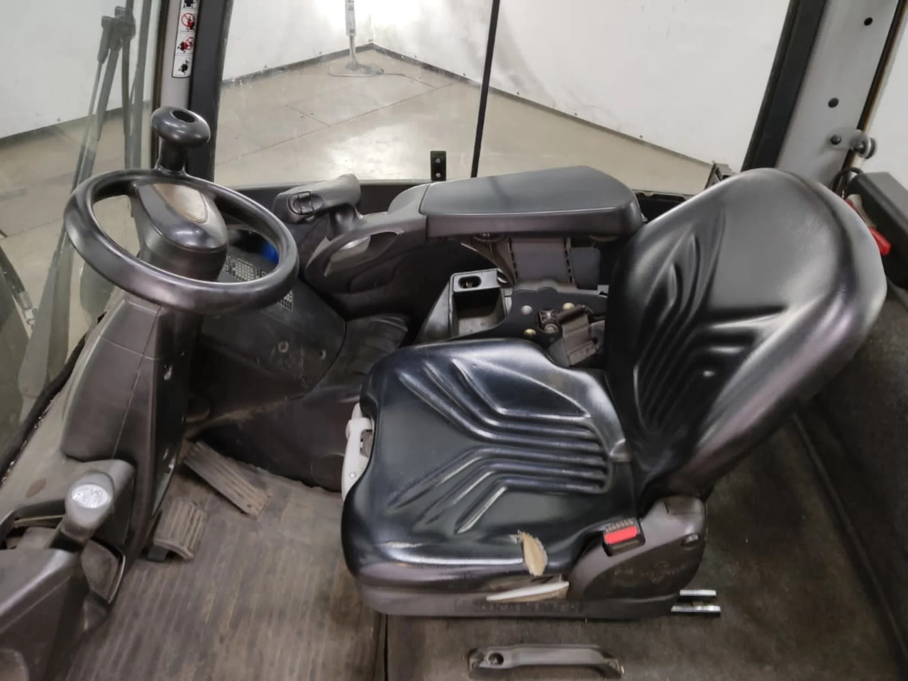 STILL RX70-35T - Empilhadeira a gás: foto 3 STILL RX70-35T - Empilhadeira a gás: foto 3