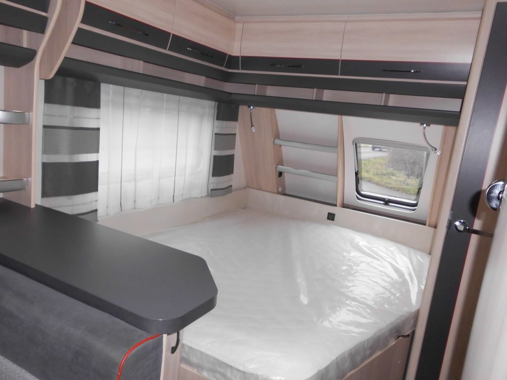 Caravana Hobby DE LUXE EDITION 650 KMFe Vorzelt, City, 2200kg: foto 18