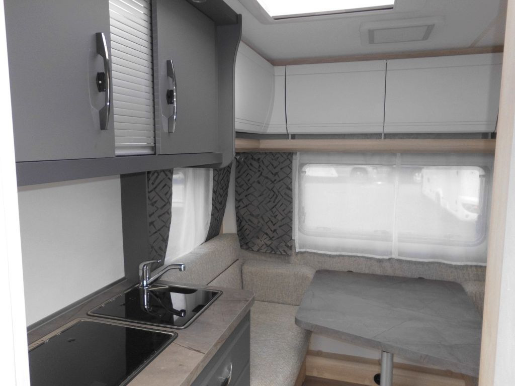 Hobby De Luxe 400 SFe 1500kg., Fahrradträger - Caravana: foto 4 Hobby De Luxe 400 SFe 1500kg., Fahrradträger - Caravana: foto 4