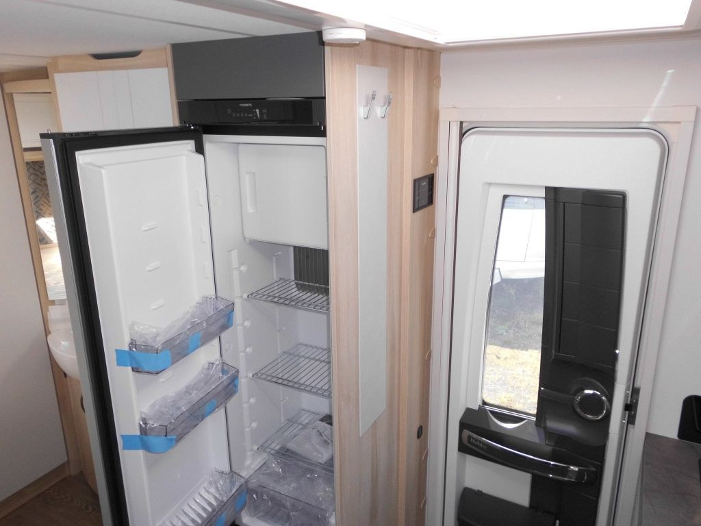 Caravana novo Hobby De Luxe 400 SFe 2025 1500kg. Hobby De Luxe 400 SFe Lagerabverkauf!: foto 12